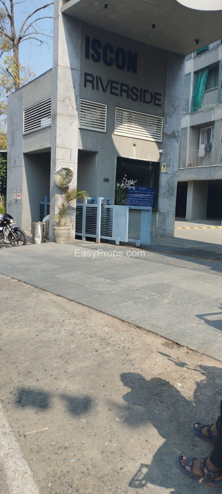 2520 sqft 4 Bhk Penthouse on Sell